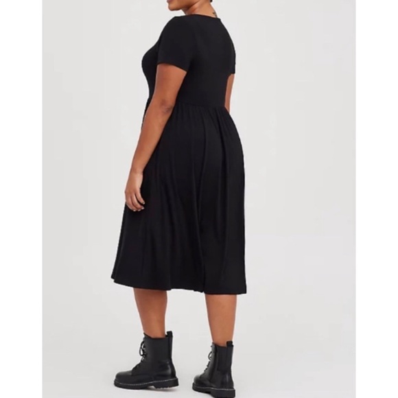 🆕 Black Knit Embellished Neck Midi Skater Dress 1 1X 14 16 NWT Torrid New! - Picture 2 of 6